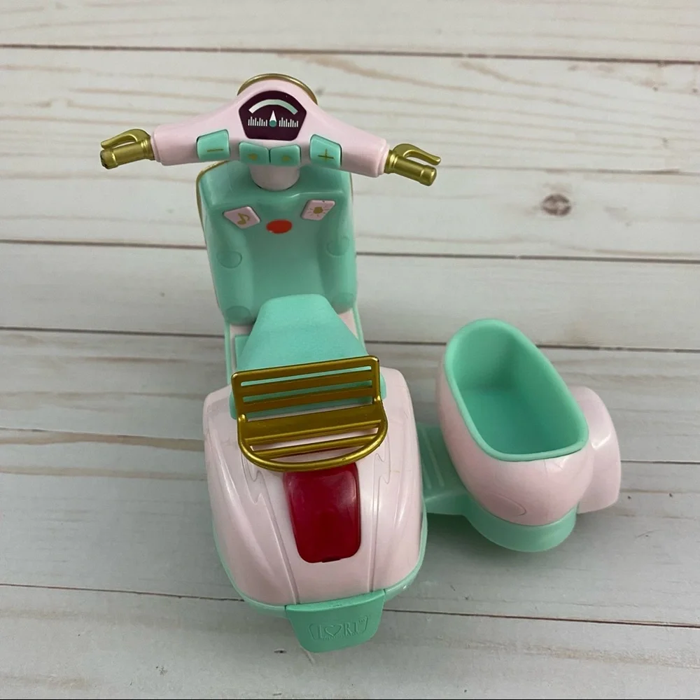 Battat Lori Doll Scooter Let’s go for a spin 6” FM Radio